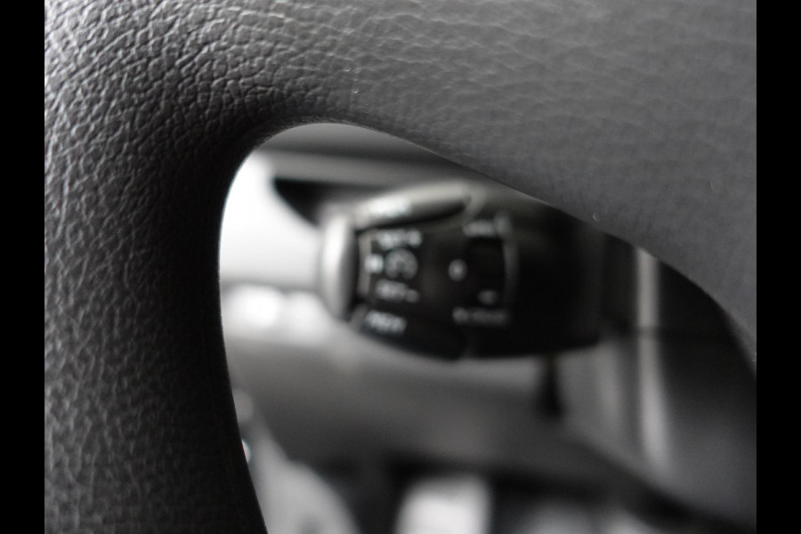 Peugeot Expert 2.0 180PK Long Premium Dubbele Cabine Automaat Airco Bluetooth Navigatie Apple Carplay/ Android Auto Trekhaak
