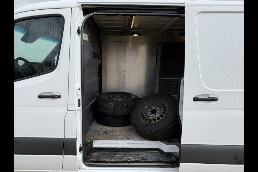 Mercedes-Benz Sprinter 316 2.2 CDI Automaat L1H1 LED Dubbele Schuif Climate Control Cruise Control Imperiaal Trekhaak Carplay Camera Stoelverwarming Standkachel