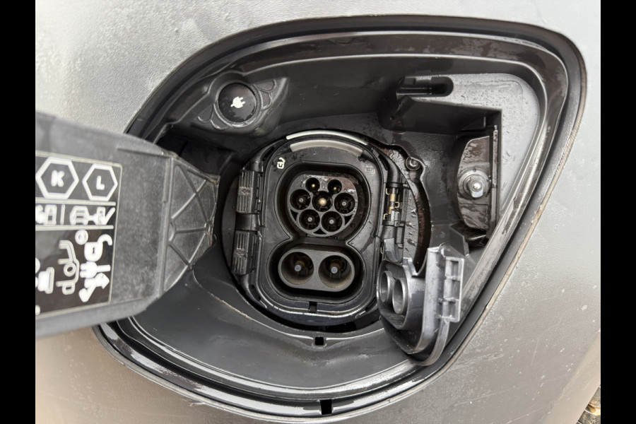 Mercedes-Benz eVito 112 66kWh 286km WLTP 50kW Snelladen Climate Control Cruise Control Stoelverwarming