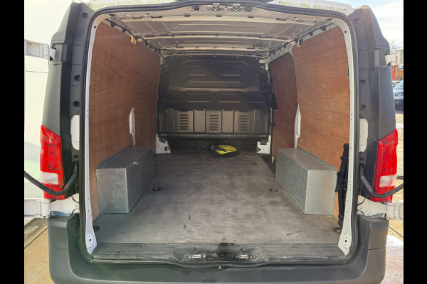 Mercedes-Benz eVito 112 66kWh 280km WLTP 96% (SOH) 80KW Snelladen Climate Control Cruise Control Stoelverwarming Apple Carplay Parkeersensoren Voor en Achter