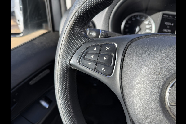 Mercedes-Benz eVito 112 66kWh 280km WLTP 96% (SOH) 80KW Snelladen Climate Control Cruise Control Stoelverwarming Apple Carplay Parkeersensoren Voor en Achter