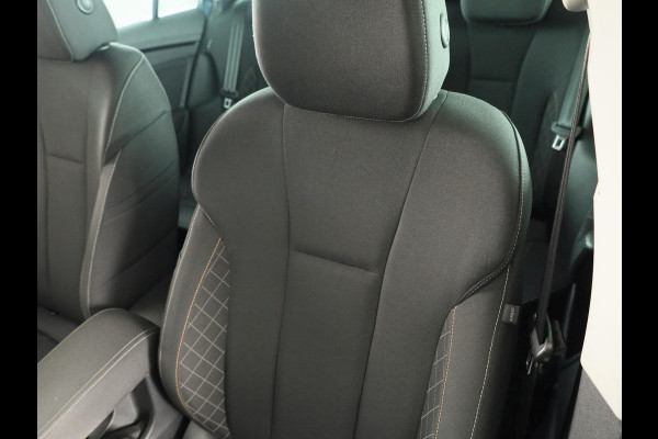 Škoda Kamiq 1.0 TSI Business Edition 115pk | Navigatie | Stoelverwarming | Virtual Cockpit | Cruise controle | Parkeersensoren voor en achter