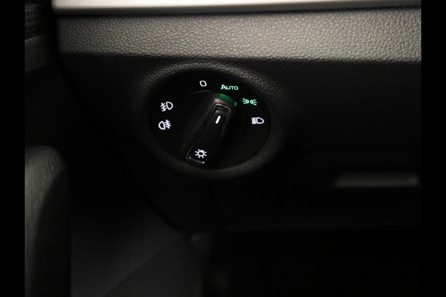 Škoda Kamiq 1.0 TSI Business Edition 115pk | Navigatie | Stoelverwarming | Virtual Cockpit | Cruise controle | Parkeersensoren voor en achter