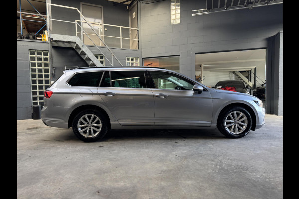 Volkswagen Passat Variant 1.5 TSI LED-CARPLAY-TREKHAAK-KEYLESS