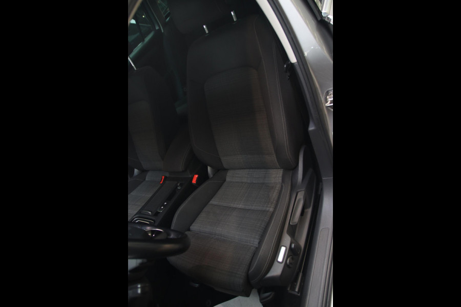 Volkswagen Passat Variant 1.5 TSI LED-CARPLAY-TREKHAAK-KEYLESS