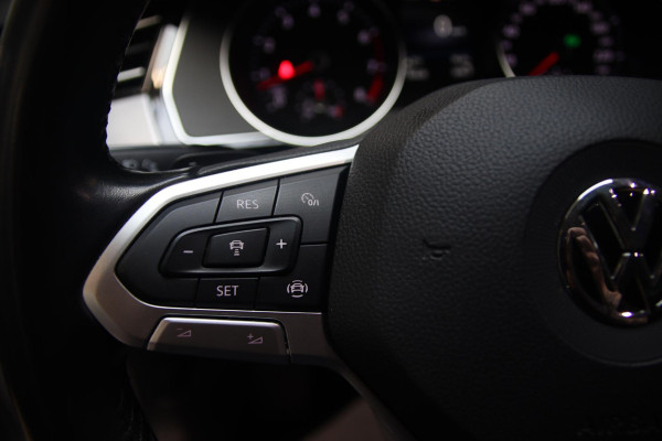Volkswagen Passat Variant 1.5 TSI LED-CARPLAY-TREKHAAK-KEYLESS