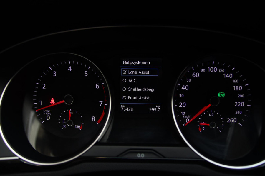 Volkswagen Passat Variant 1.5 TSI LED-CARPLAY-TREKHAAK-KEYLESS