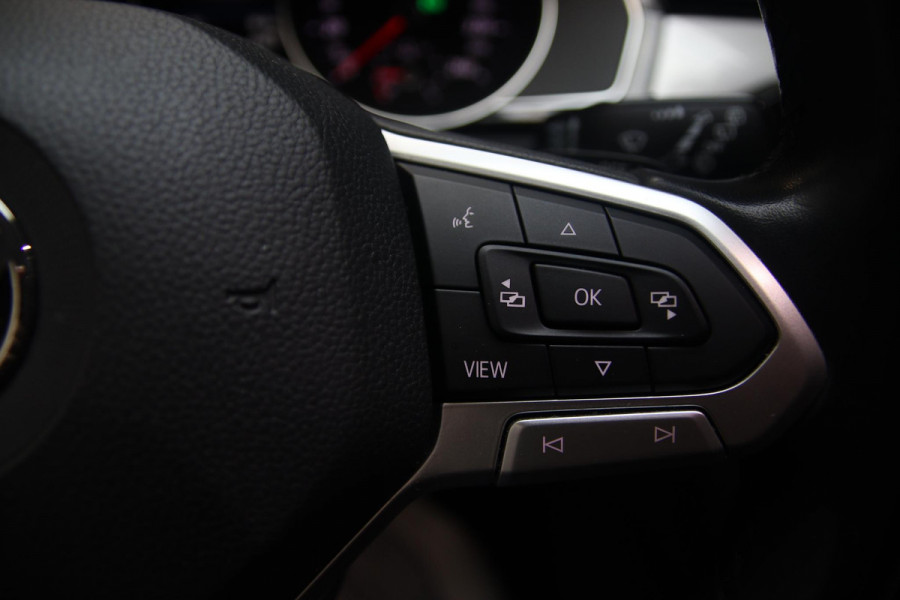 Volkswagen Passat Variant 1.5 TSI LED-CARPLAY-TREKHAAK-KEYLESS