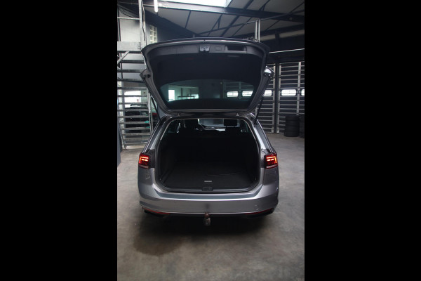 Volkswagen Passat Variant 1.5 TSI LED-CARPLAY-TREKHAAK-KEYLESS