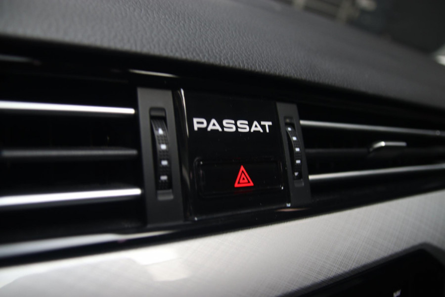 Volkswagen Passat Variant 1.5 TSI LED-CARPLAY-TREKHAAK-KEYLESS