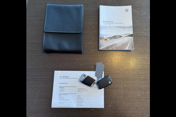 Volkswagen Passat Variant 1.5 TSI LED-CARPLAY-TREKHAAK-KEYLESS