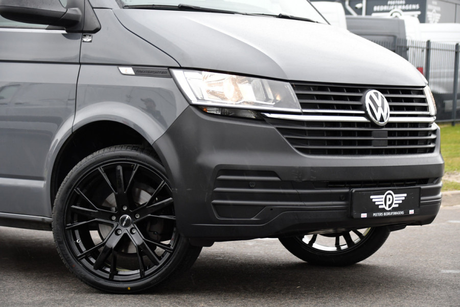 Volkswagen Transporter 2.0 TDI L2H1 30 PB Edition Adaptieve Cruise, Carplay, 150pk, Sensoren, Voorruit verwarming, Automaat, Leder, Uniek!