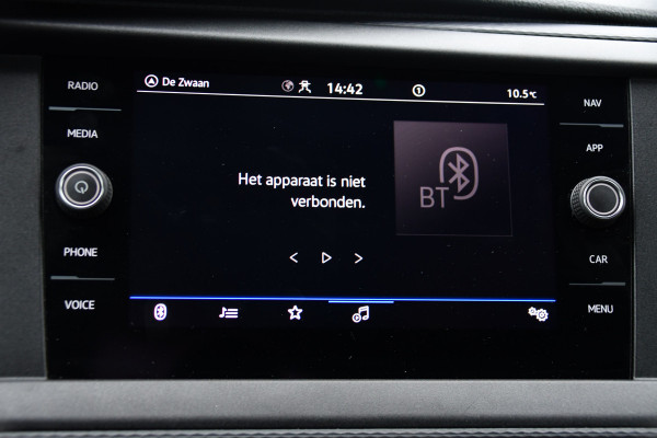 Volkswagen Transporter 2.0 TDI L2H1 30 PB Edition Adaptieve Cruise, Carplay, 150pk, Sensoren, Voorruit verwarming, Automaat, Leder, Uniek!