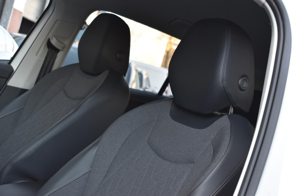 Volkswagen Tiguan 1.5 eTSI Life Edition Lane ACC Camera StuurVw