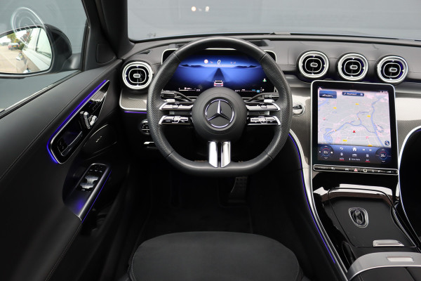 Mercedes-Benz C-Klasse 220 d AMG Line | Panoramadak | Surround Camera | Memory | Digital Light | Advanced Sound System | HUD | Keyless Go | Verwarmd Stuurwiel | Augmented Reality |
