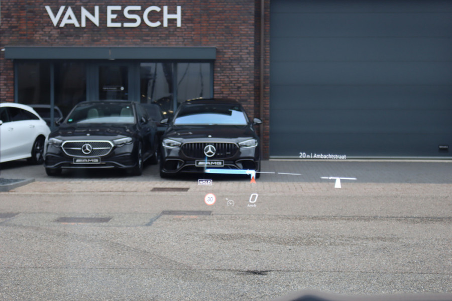 Mercedes-Benz C-Klasse 220 d AMG Line | Panoramadak | Surround Camera | Memory | Digital Light | Advanced Sound System | HUD | Keyless Go | Verwarmd Stuurwiel | Augmented Reality |