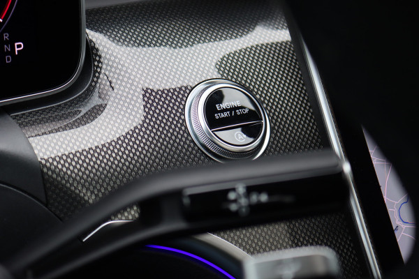 Mercedes-Benz C-Klasse 220 d AMG Line | Panoramadak | Surround Camera | Memory | Digital Light | Advanced Sound System | HUD | Keyless Go | Verwarmd Stuurwiel | Augmented Reality |