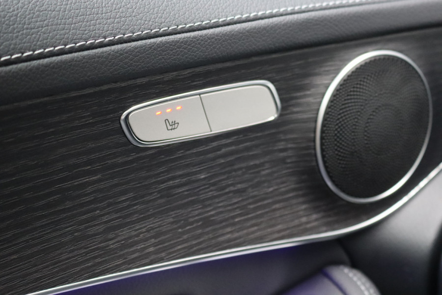 Mercedes-Benz GLC 300e 4MATIC AMG Line | Panoramadak | Trekhaak | Multibeam LED | Stoelverwarming | Camera | Dodehoekassistent | Spoorpakket | Sfeerverlichting | Zitcomfortpakket |