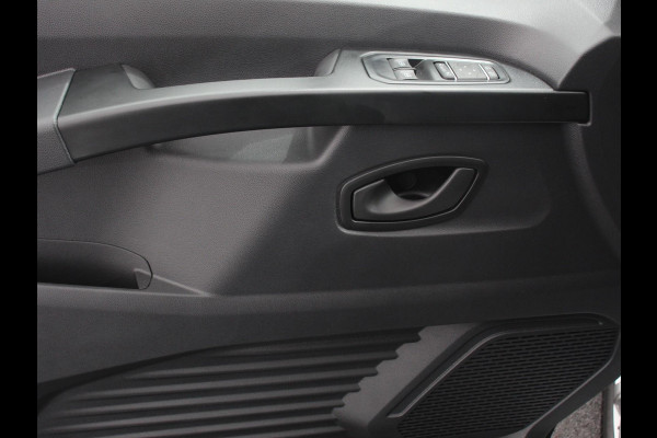 Renault Trafic 2.0 Blue dC1 150PK T30 L2H1 Advance Automaat Renault Trafic 2.0 Blue dC1 150 EDC T30 L2H1 Advance | Navigatie | Airco | Lichtmetalen velgen | Betimmering | Trekhaak | Camera | Parkeer sensoren | Dab