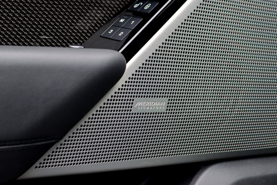 Land Rover Range Rover Velar 5.0 V8 SV Autobiography Dynamic Edition Aut8 | Panoramadak | Adaptieve Cruise Control | Meridian Signature | Massage | Stoelventilatie | Verwarmd Stuurwiel | HUD |
