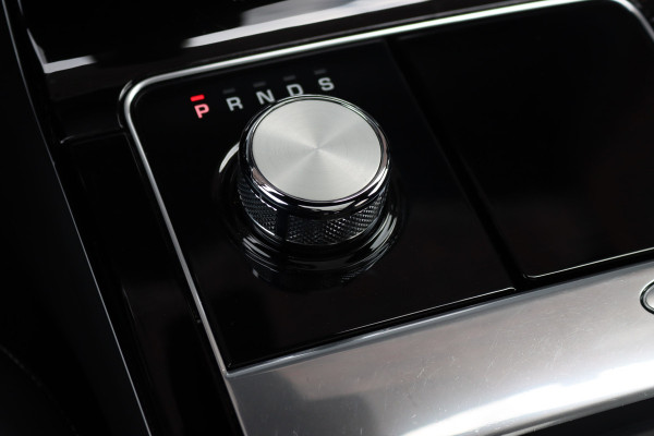 Land Rover Range Rover Velar 5.0 V8 SV Autobiography Dynamic Edition Aut8 | Panoramadak | Adaptieve Cruise Control | Meridian Signature | Massage | Stoelventilatie | Verwarmd Stuurwiel | HUD |