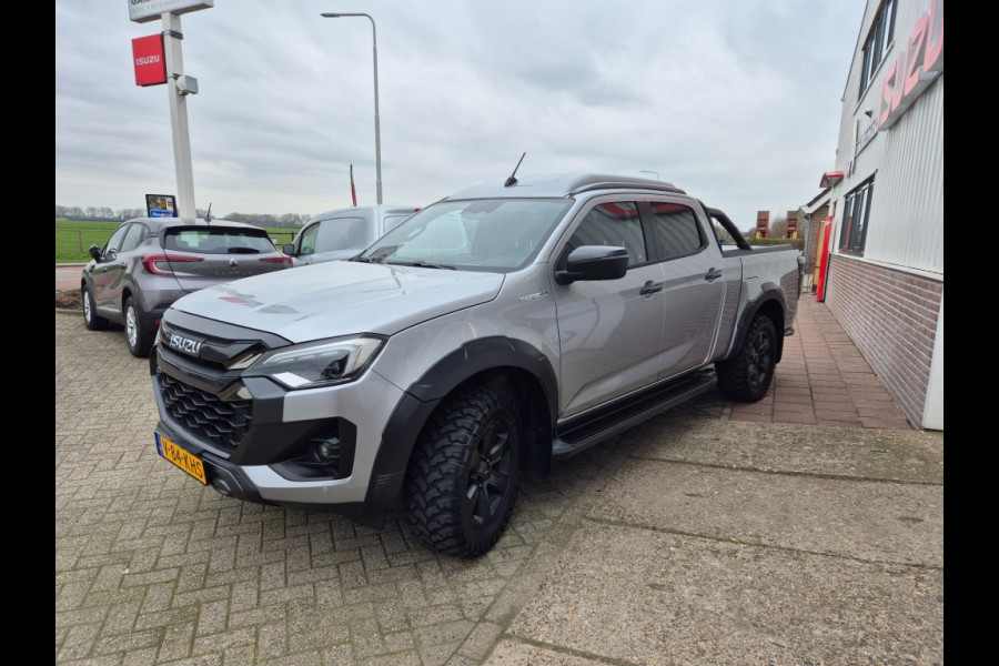 Isuzu D-max V-Cross MY25 Double Cab verlengd 5-persoons BPM vrij trekhaak 3500 Kg trekgewicht