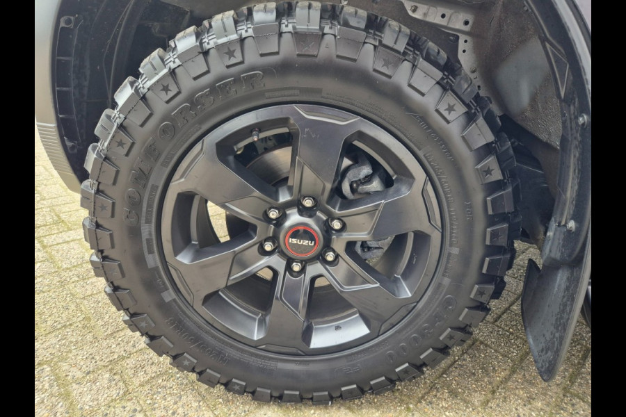 Isuzu D-max V-Cross MY25 Double Cab verlengd 5-persoons BPM vrij trekhaak 3500 Kg trekgewicht