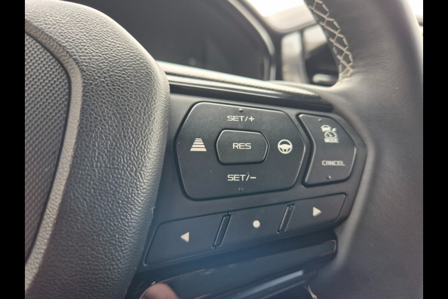 Isuzu D-max V-Cross MY25 Double Cab verlengd 5-persoons BPM vrij trekhaak 3500 Kg trekgewicht