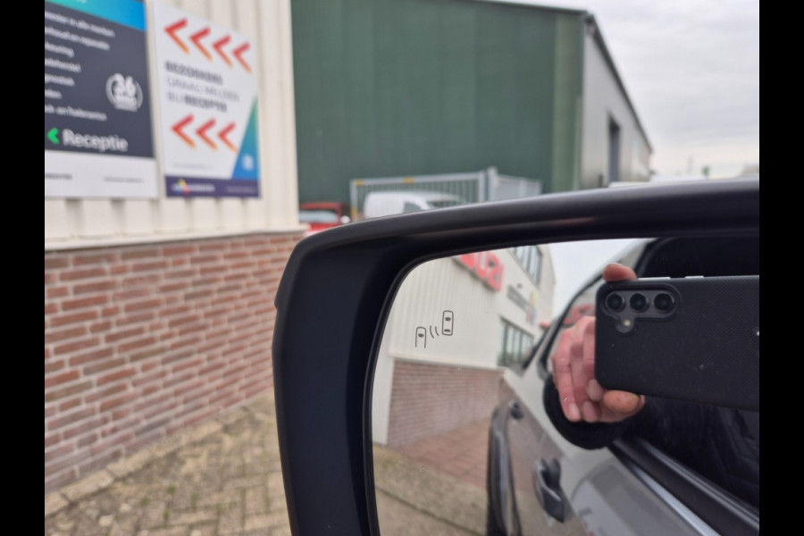 Isuzu D-max V-Cross MY25 Double Cab verlengd 5-persoons BPM vrij trekhaak 3500 Kg trekgewicht