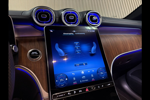 Mercedes-Benz GLC 300e 4 Matic AMG STYLING-PANORAMA-MEMORY-TREKHAAK-CAMERA-LEDER-COMPLEET