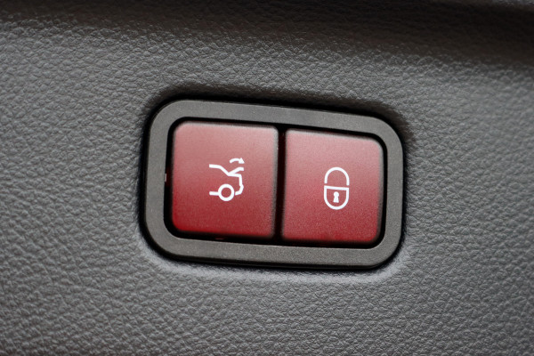 Mercedes-Benz S-Klasse AMG 63 S E Performance Aut9 | 802pk | Carbon | Achterasbesturing | Distronic+ | Airmatic | Stoelventilatie | Panoramadak | Vlakkenverwarming | Digital Light | Nappa Leder | Burmester |