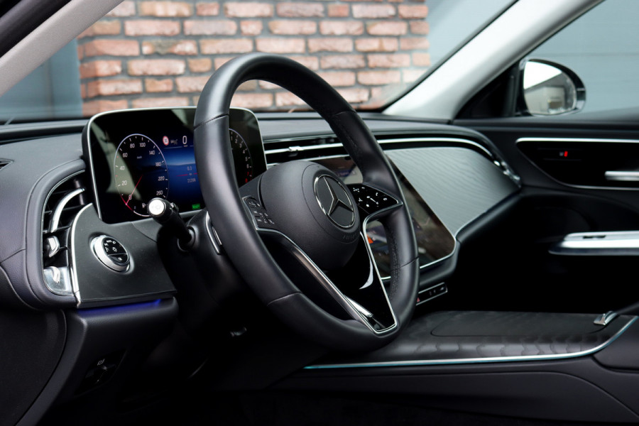 Mercedes-Benz E-Klasse Estate 300 e Luxury Line Aut9 | Distronic Pro | Keyless Go | Camera | Dodehoekassistent | High Perf. LED | Zitcomfortpakket |