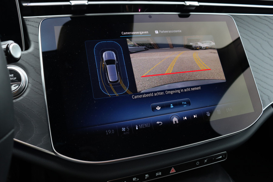 Mercedes-Benz E-Klasse Estate 300 e Luxury Line Aut9 | Distronic Pro | Keyless Go | Camera | Dodehoekassistent | High Perf. LED | Zitcomfortpakket |