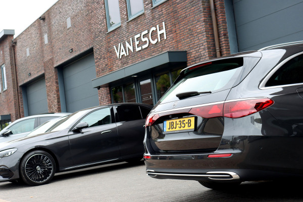 Mercedes-Benz E-Klasse Estate 300 e Luxury Line Aut9 | Distronic Pro | Keyless Go | Camera | Dodehoekassistent | High Perf. LED | Zitcomfortpakket |