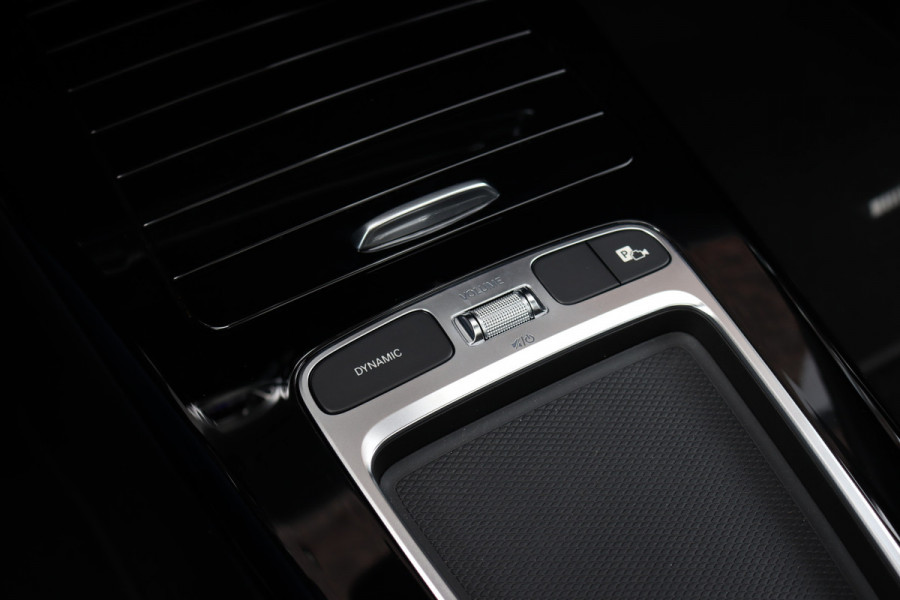 Mercedes-Benz CLA-Klasse Shooting Brake 250 e AMG Line Aut8 | Facelift | Panoramadak | Distronic Pro | Verwarmd Stuurwiel | Widescreen | Keyless Go | Surround Camera | Multibeam LED |