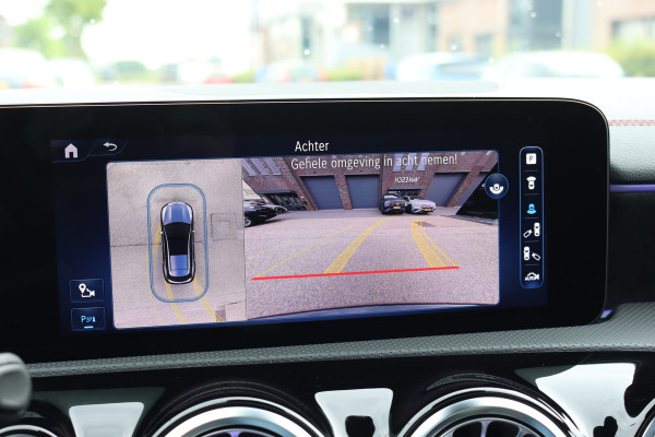 Mercedes-Benz CLA-Klasse Shooting Brake 250 e AMG Line Aut8 | Facelift | Panoramadak | Distronic Pro | Verwarmd Stuurwiel | Widescreen | Keyless Go | Surround Camera | Multibeam LED |