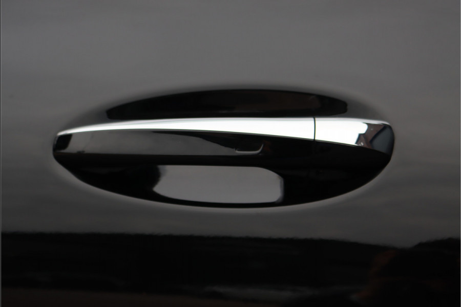 Mercedes-Benz CLA-Klasse Shooting Brake 250 e AMG Line Aut8 | Facelift | Panoramadak | Distronic Pro | Verwarmd Stuurwiel | Widescreen | Keyless Go | Surround Camera | Multibeam LED |