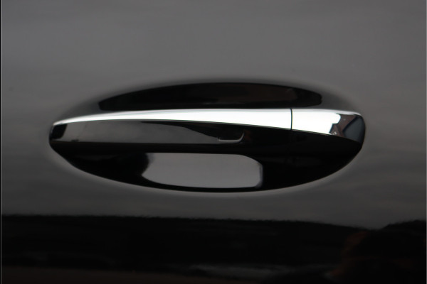 Mercedes-Benz CLA-Klasse Shooting Brake 250 e AMG Line Aut8 | Facelift | Panoramadak | Distronic Pro | Verwarmd Stuurwiel | Widescreen | Keyless Go | Surround Camera | Multibeam LED |