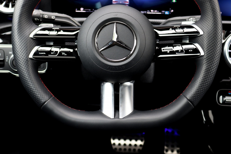 Mercedes-Benz CLA-Klasse Shooting Brake 250 e AMG Line Aut8 | Facelift | Panoramadak | Distronic Pro | Verwarmd Stuurwiel | Widescreen | Keyless Go | Surround Camera | Multibeam LED |