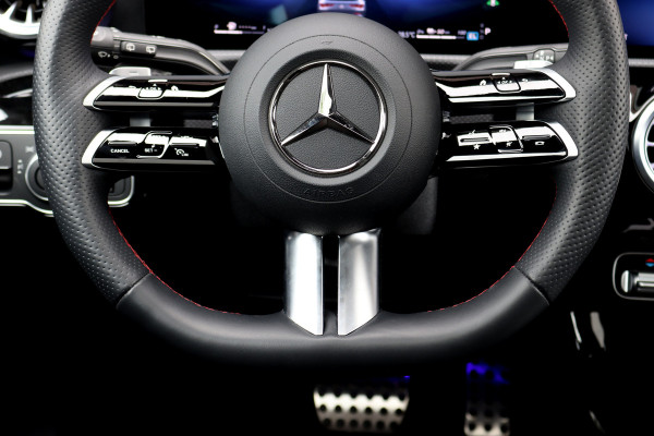 Mercedes-Benz CLA-Klasse Shooting Brake 250 e AMG Line Aut8 | Facelift | Panoramadak | Distronic Pro | Verwarmd Stuurwiel | Widescreen | Keyless Go | Surround Camera | Multibeam LED |