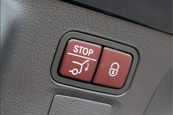 Mercedes-Benz CLA-Klasse Shooting Brake 250 e AMG Line Aut8 | Facelift | Panoramadak | Distronic Pro | Verwarmd Stuurwiel | Widescreen | Keyless Go | Surround Camera | Multibeam LED |