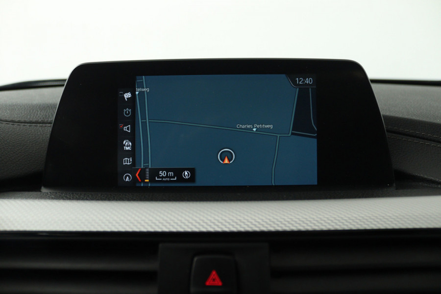 BMW 3 Serie Touring 330i High Executive (PANORAMADAK, STOELVERWARMING, LEER, NAVIGATIE, PARKEERSENSOREN)