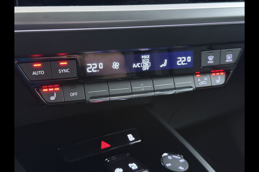 Audi Q4 e-tron 50 Quattro Launch Ed. Advanced Plus 82kWh SOH 95% Leder Warmtepomp Navi Camera Adap.Cruise Elek.Stoelen+Memory+Verwarming Apple  Elek.Achterklep DAB Matrix LED Lmv Keyless 1e Eigenaar Origineel Nederlandse Auto Dealeronderhouden