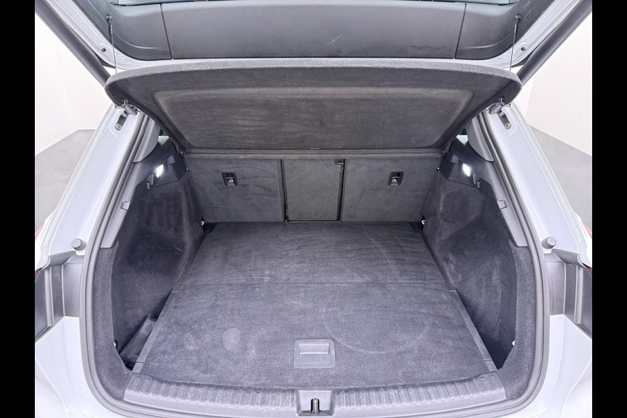 Audi Q4 e-tron 50 Quattro Launch Ed. Advanced Plus 82kWh SOH 95% Leder Warmtepomp Navi Camera Adap.Cruise Elek.Stoelen+Memory+Verwarming Apple  Elek.Achterklep DAB Matrix LED Lmv Keyless 1e Eigenaar Origineel Nederlandse Auto Dealeronderhouden