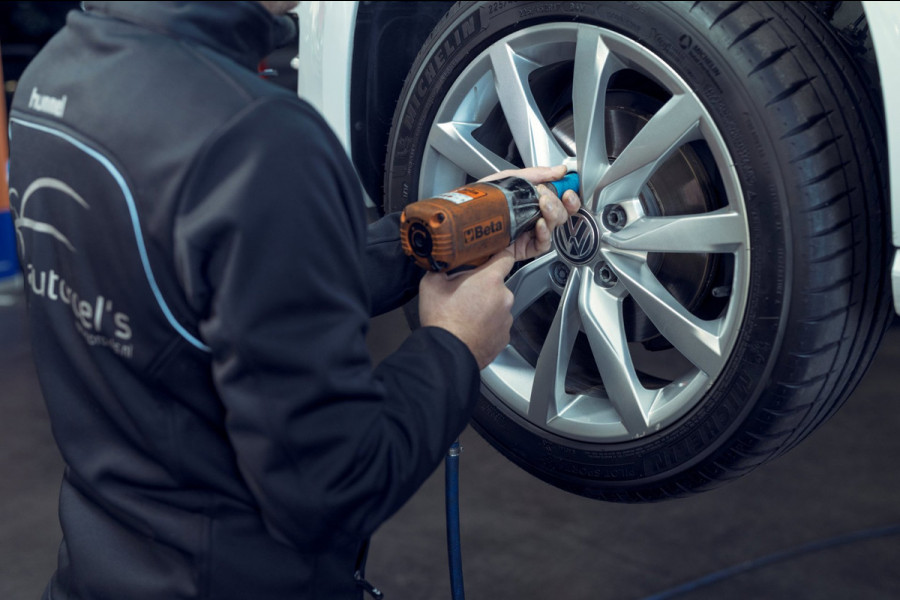 Kia Picanto 1.0 CVVT ComfortLine / / ALL-Season / Airco / DAB / 1e Eigenaar / NED-Picanto / Elec-PAkket