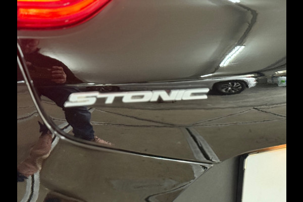 Kia Stonic 1.0 T-GDi 120pk MHEV GT-Line | LED | Camera | Navigatie | Climatronic | CarPlay /DAB+ | Lane-assist | Cruisecontrole |