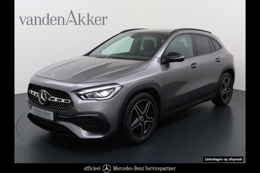 Mercedes-Benz GLA 180 AMG// Camera // Elek. Achterklep // Sfeerverlichting // Night pakket // 19" AMG Velgen // LED