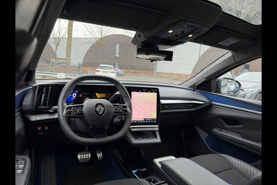 Renault Scénic E-Tech EV87 long range esprit Alpine WARMTEPOMP | AFNEEMBARE TREKHAAK | 360 CAMERA | PANO | STOEL- & STUURWIELVERWARMING | ORIG. NL AUTO | 1E EIGENAAR | TOPSTAAT | RIJKLAARPRIJS MET RESTERENDE FABRIEKSGARANTIE