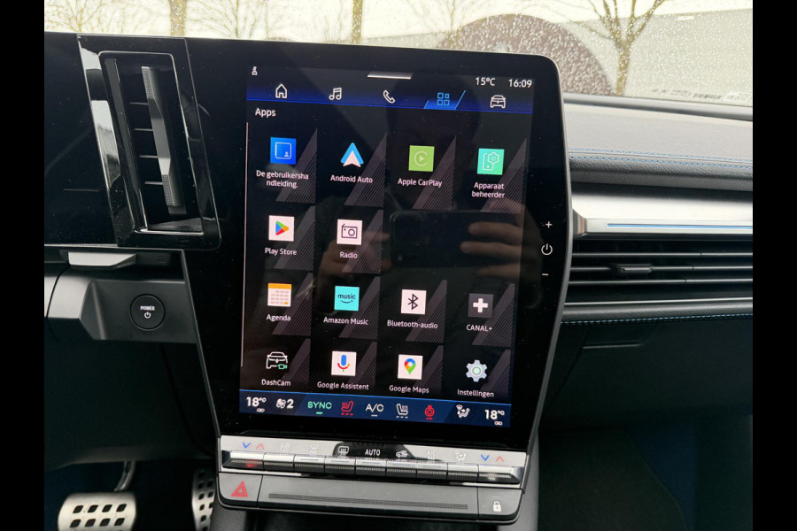 Renault Scénic E-Tech EV87 long range esprit Alpine WARMTEPOMP | AFNEEMBARE TREKHAAK | 360 CAMERA | PANO | STOEL- & STUURWIELVERWARMING | ORIG. NL AUTO | 1E EIGENAAR | TOPSTAAT | RIJKLAARPRIJS MET RESTERENDE FABRIEKSGARANTIE