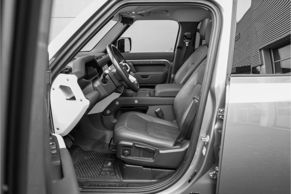 Land Rover Defender 110 2.0 P400e Pano HUD ACC Stuur & Stoelverw